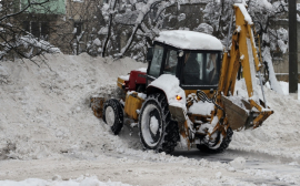 В Югре ведут планомерную работу по очистке городов от снега