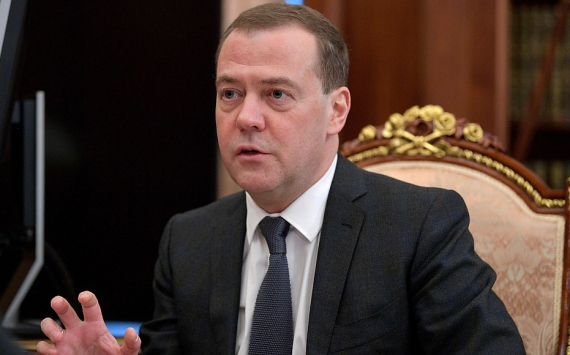Дмитрий Медведев призвал решить проблему с недобросовестными подрядчиками