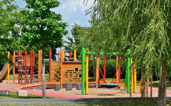 В Лангепасе проинспектировали новые детские площадки