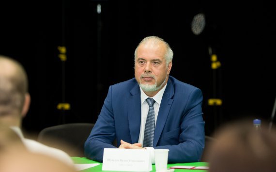 Глава Сургута в ходе подведения итогов года отметил улучшение качества дорог