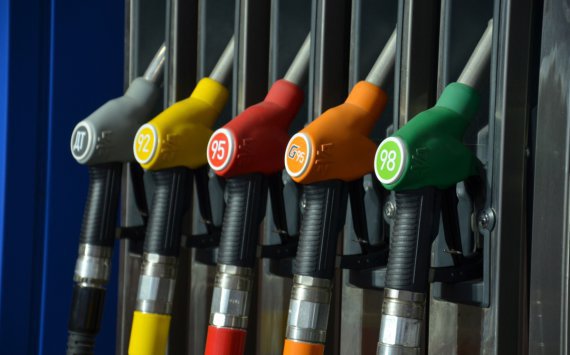 В Сургуте произошло рекордное удорожание бензина