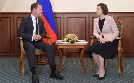 Комарова доложила Медведеву о развитии Югры